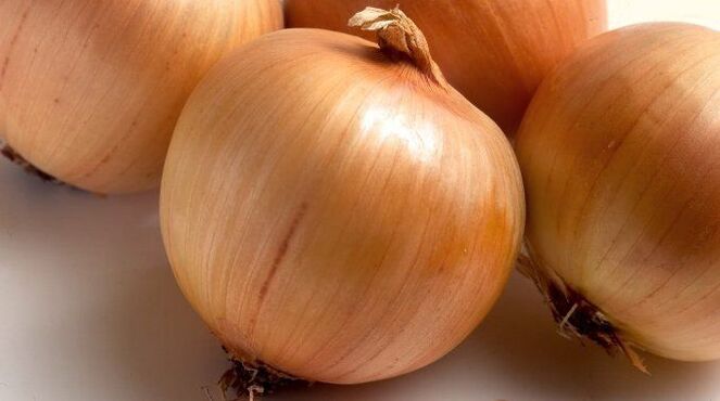 Onions treat worms
